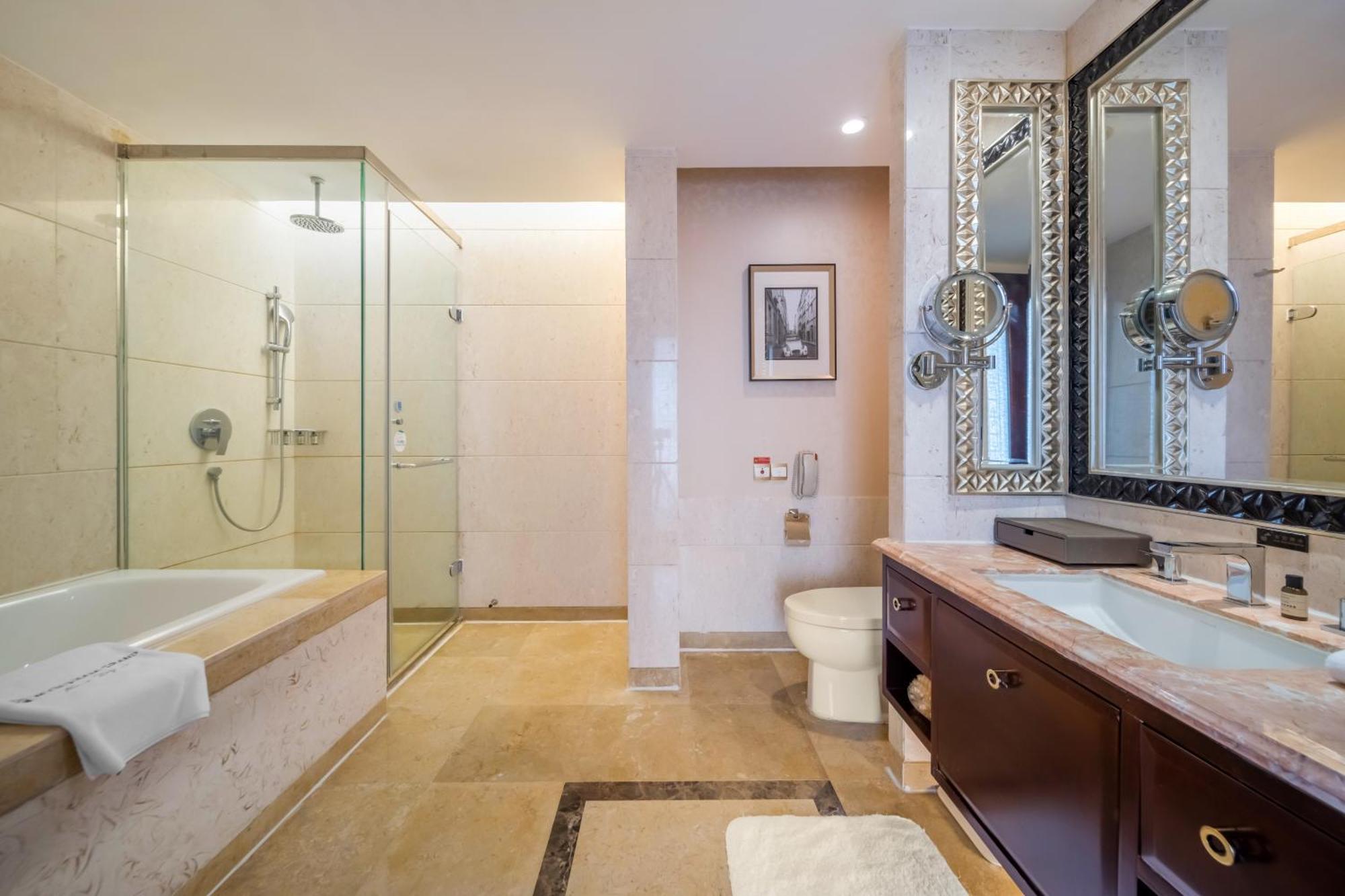 Wyndham Grand Plaza Royale Palace Çengdu Dış mekan fotoğraf